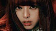 Yuna em concept photo de "Born to Be", do ITZY - Reprodução/ JYP Entertainment