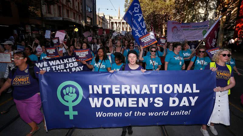 Mulheres em caminhada no Dia Internacional das Mulheres na Austrália - Daniel Pockett/Getty Images