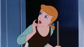 Cinderela em cena da animação lançada em 1950 - Reprodução/Disney