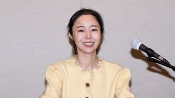 Min Hee Jin em coletiva de imprensa após vencer liminar contra a HYBE - Han Myung-Gu/WireImage/Getty Images