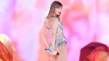 Taylor Swift durante show da 'The Eras Tour' - John Medina/Getty Images