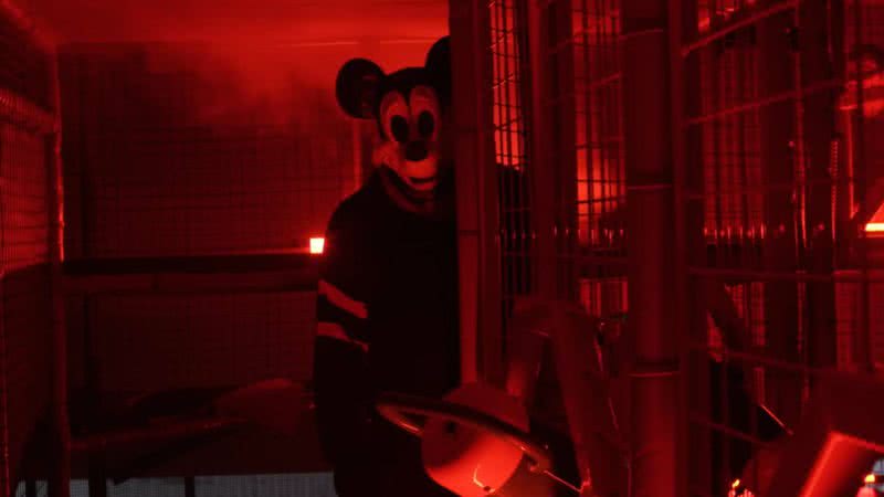 Cena do trailer de “Mickey’s Mouse Trap” - Reprodução/ Youtube/ Simon Phillips Actor