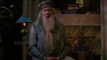 Michael Gambon como Dumbledore em 'Harry Potter e a Ordem da Fênix' (2007) - Reprodução/Warner Bros.