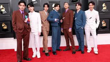 BTS no tapete vermelho do Grammy 2022 - Amy Sussman/Getty Images