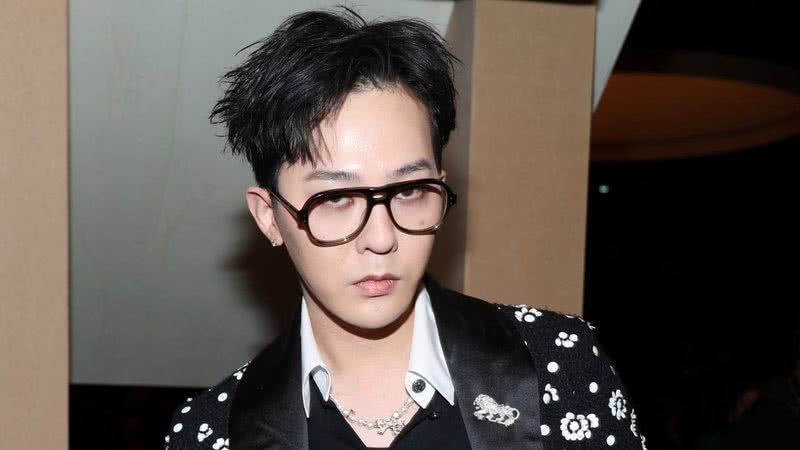 G-Dragon, do BIGBANG no Paris Fashion Week - Haute Couture Spring Summer 2023 - Pascal Le Segretain/Getty Images