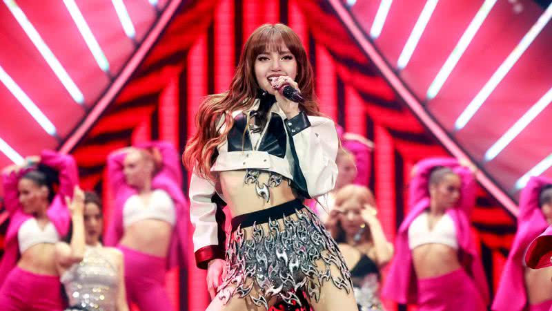 With “MONEY”, Lisa, from BLACKPINK, breaks the Guinness World Record