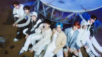 Stray Kids em concept photo para o mini-álbum 樂-STAR” (“ROCK-STAR”) - Divulgação/JYP Entertainment