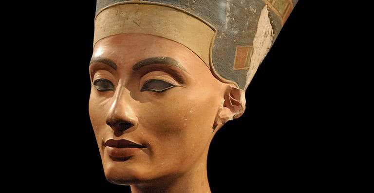 O busto da antiga Faraó - Wikimedia Commons