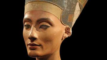 O busto da antiga Faraó - Wikimedia Commons