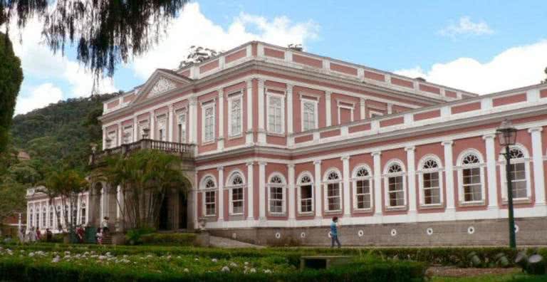 Museu Imperial de Petrópolis, antigo Palácio Imperial - Wikimedia Commons
