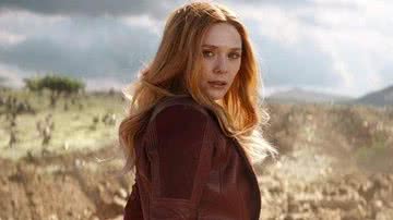 Elizabeth Olsen como Feiticeira Escarlate em Vingadores: Guerra Infinita (2018) - Divulgação/Disney