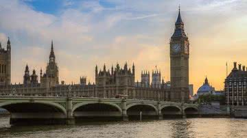 Parlamento Inglês e Big Ben, pontos turísticos da Inglaterra - Creative Commons