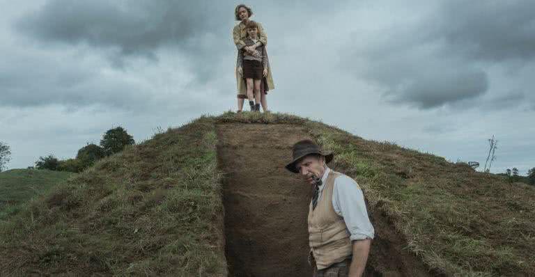 Cena do filme A Escavação (2021) - Divulgação/Netflix