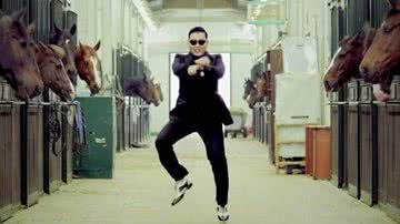 PSY durante o clipe de Gangnam Style - Divulgação/Youtube/PSY