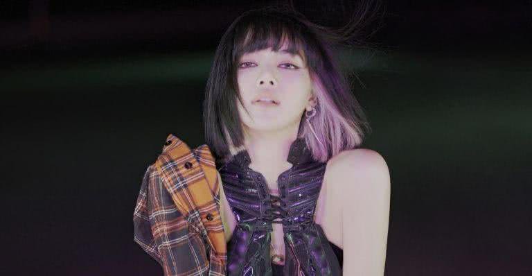 Lisa, do BLACKPINK, durante o teaser de Lovesick Girls - Divulgação/YG Entertainment
