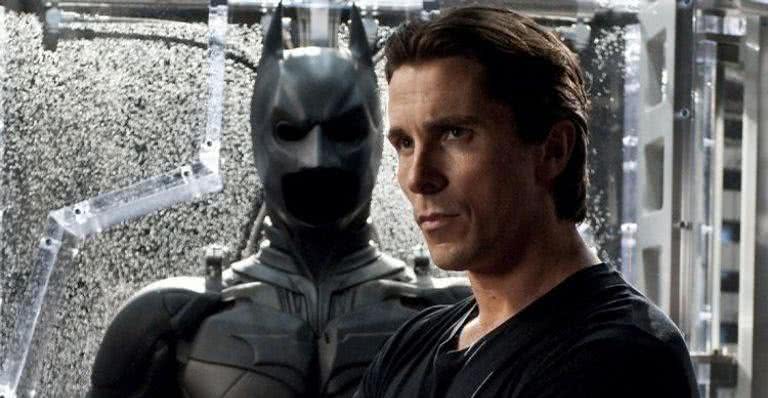 Christian Bale revela que não gostava de usar a capa de Batman - Reprodução/Warner