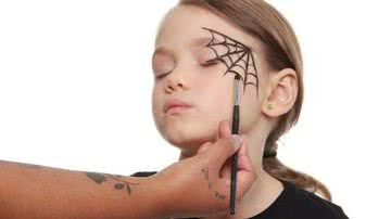 Halloween: Aprenda a fazer maquiagem infantil de aranha - Divulgação