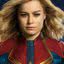 Brie Larson como Carol Danvers, a Capitã Marvel