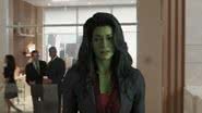 Cena do trailer de 'Mulher-Hulk: Defensora de Heróis' - Youtube/Marvel Brasil