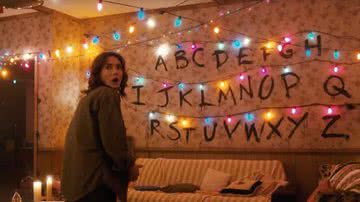 Joyce Byers em cena de 'Stranger Things' - Reprodução/ Netflix