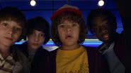 Will, Mike, Dustin e Lucas no Arcade, local da série "Stranger Things" - Divulgação/ Netflix