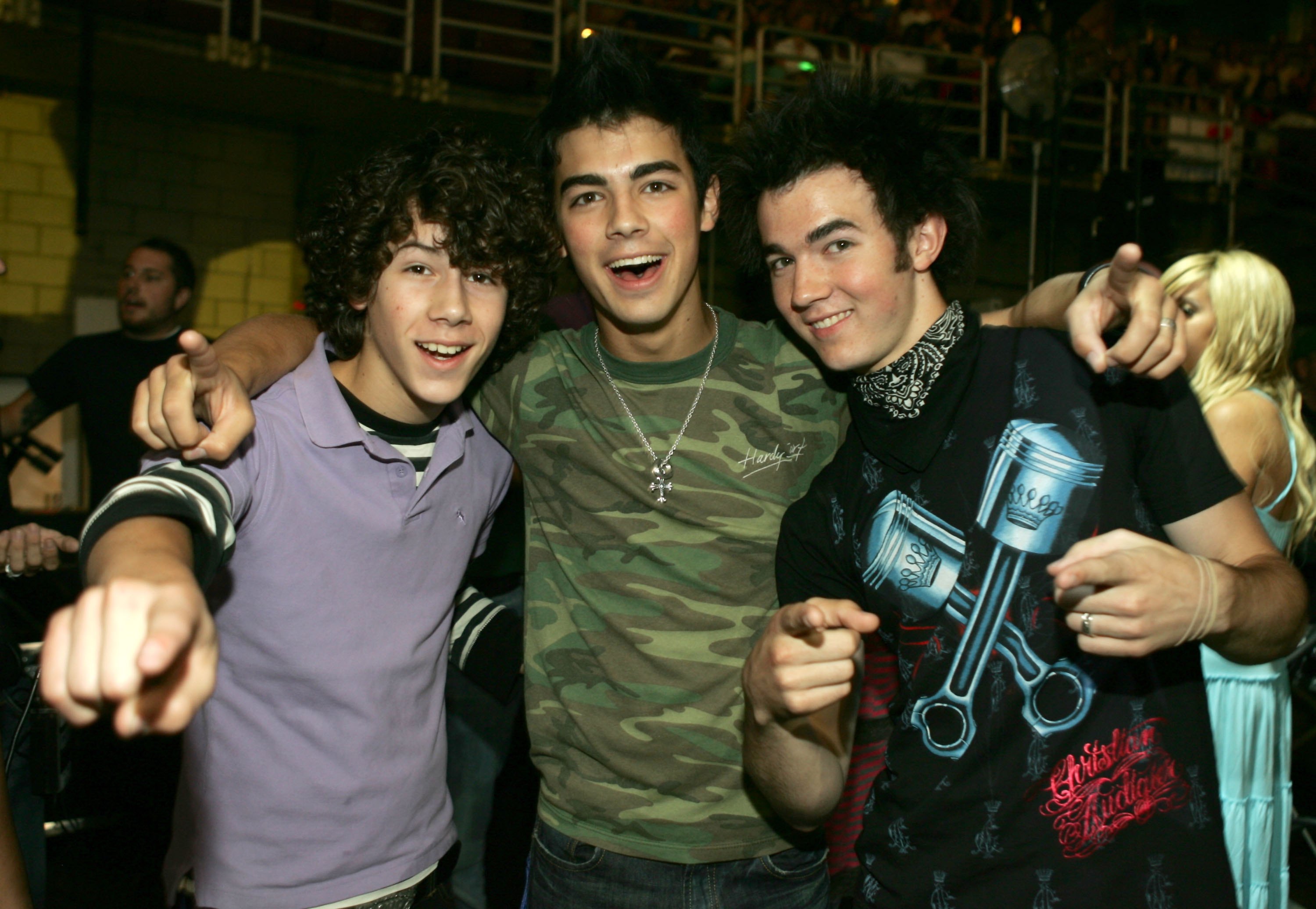 Jonas Brothers em evento no ano de 2006