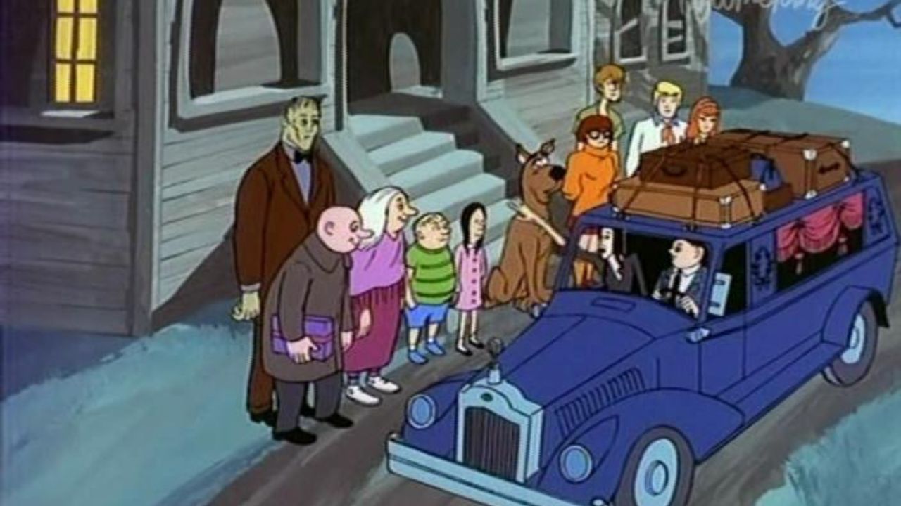 Crossover entre a gangue do Scooby-Doo e a Família Addams