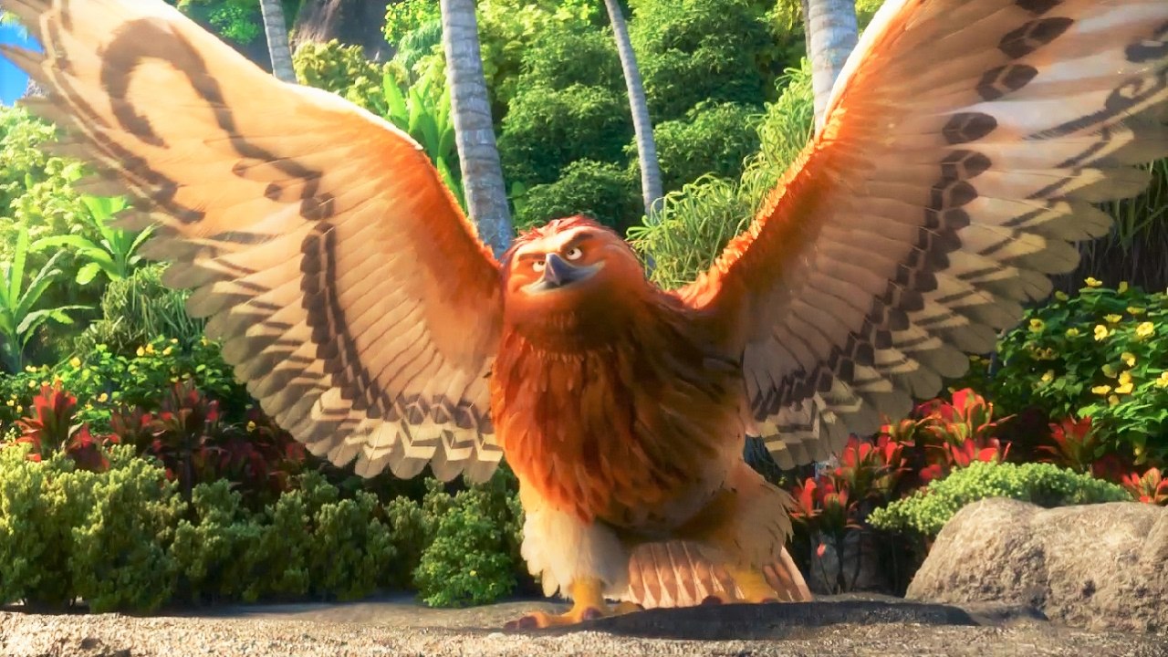 Maui se transformando em uma ave em cena do filme 'Moana'